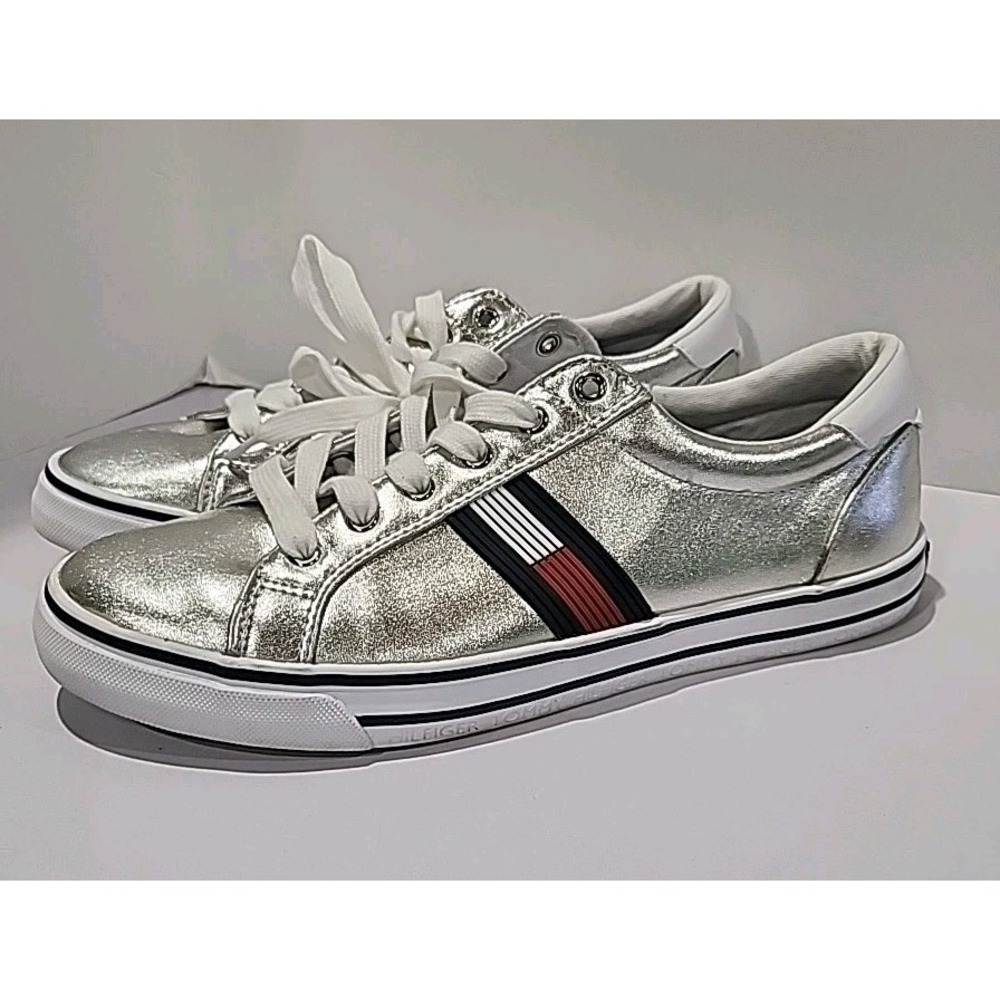 Tommy Hilfiger Shoes Size 9 1/2 M Twoneas SILVER Sneakers  Round Toe Low Top